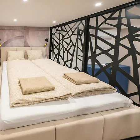 Andrassy - N14 Lejlighed *